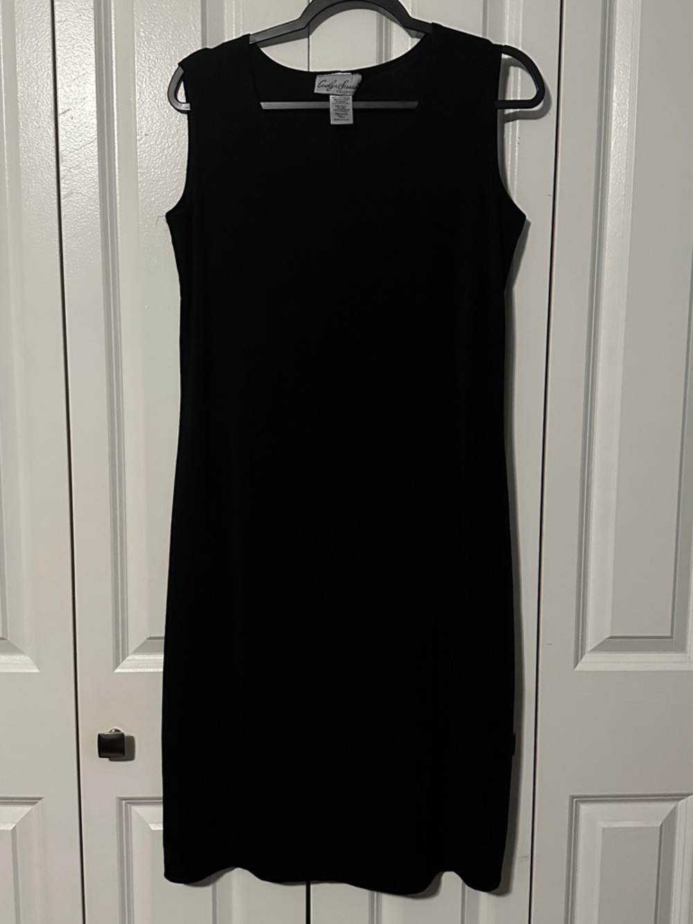 Classic Black Sleeveless Shift Dress